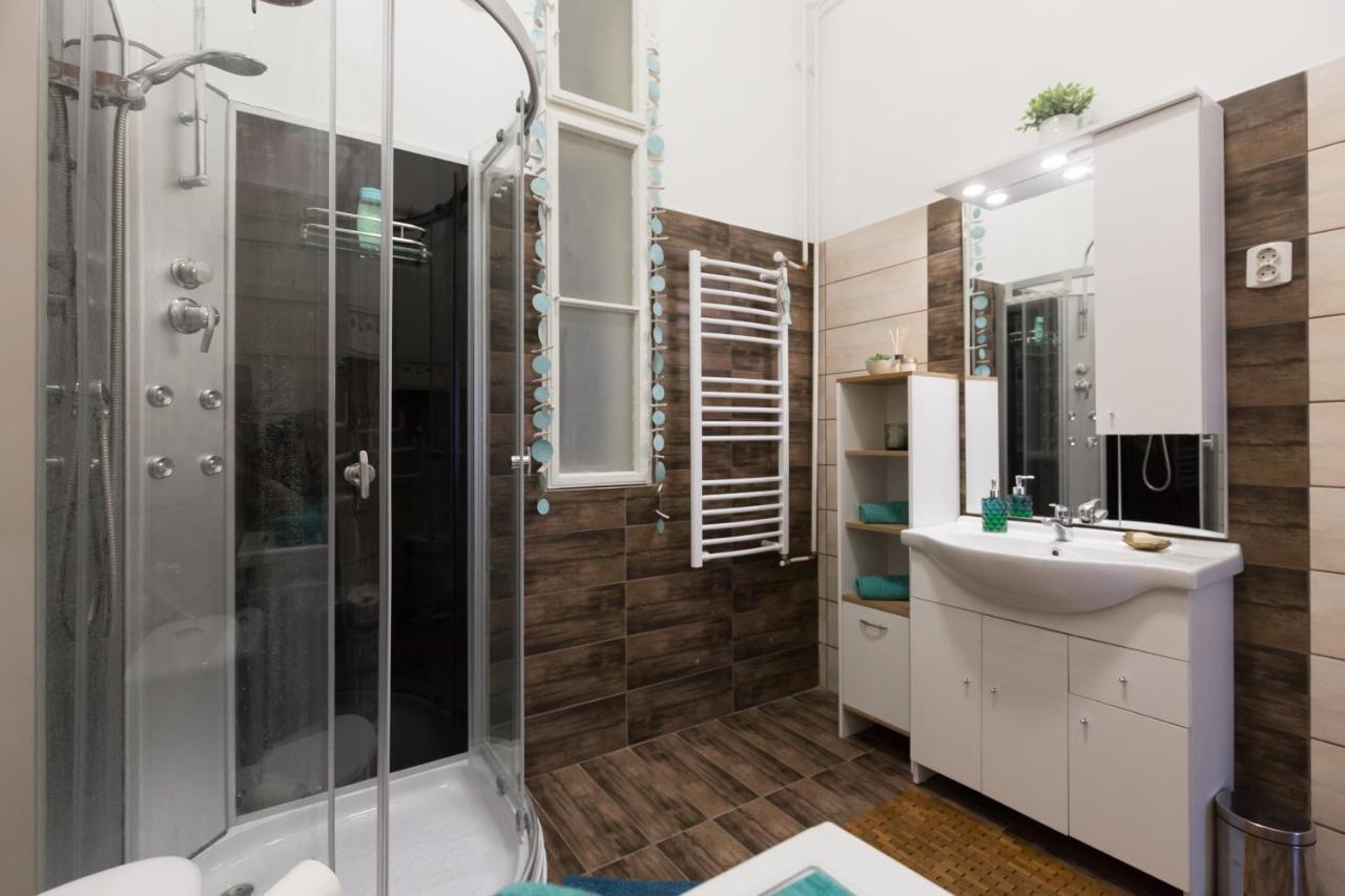 Eclectic Luxury & Spacious 2Br Ac Apt In Center Budapest Exteriör bild